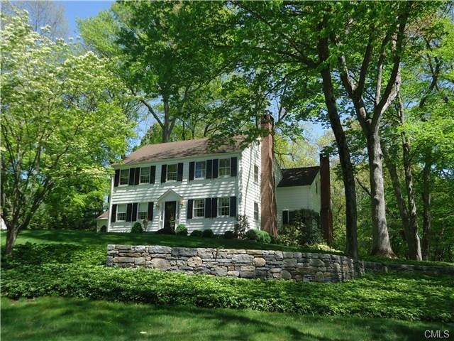 275 N Cedar Rd, Fairfield, CT 06824 - photo 1