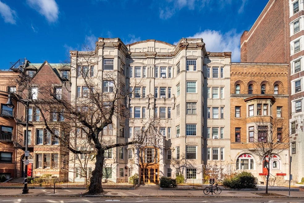 520 Beacon St unit 6A, Boston, MA 02215 - photo 1