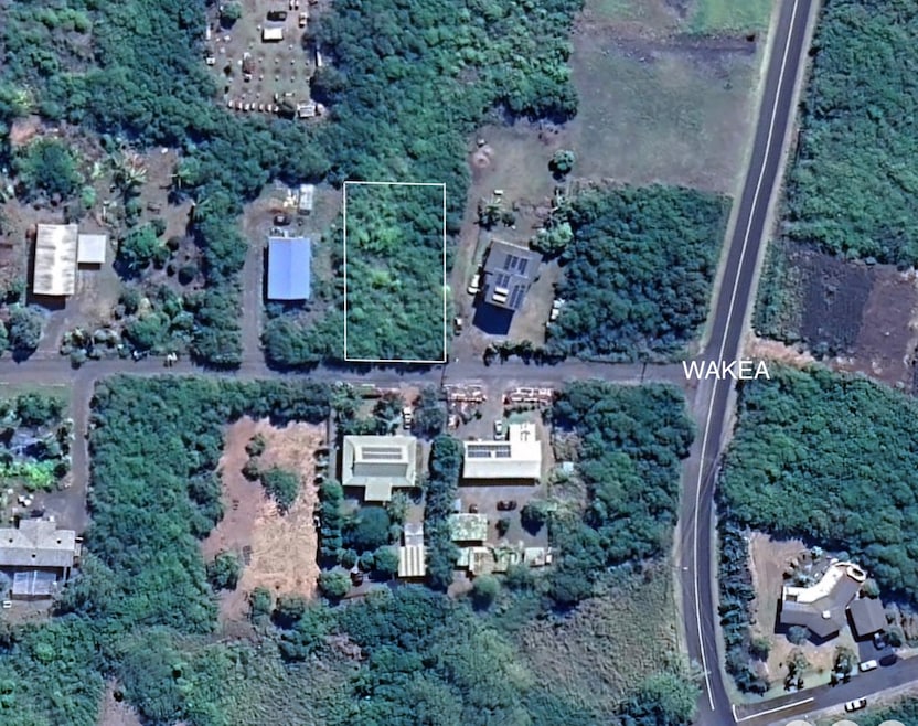 Close to Wakea w/nice, well kept homes all around.