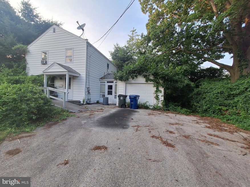 221 Willow Rd, Wallingford, PA 19086 - photo 1