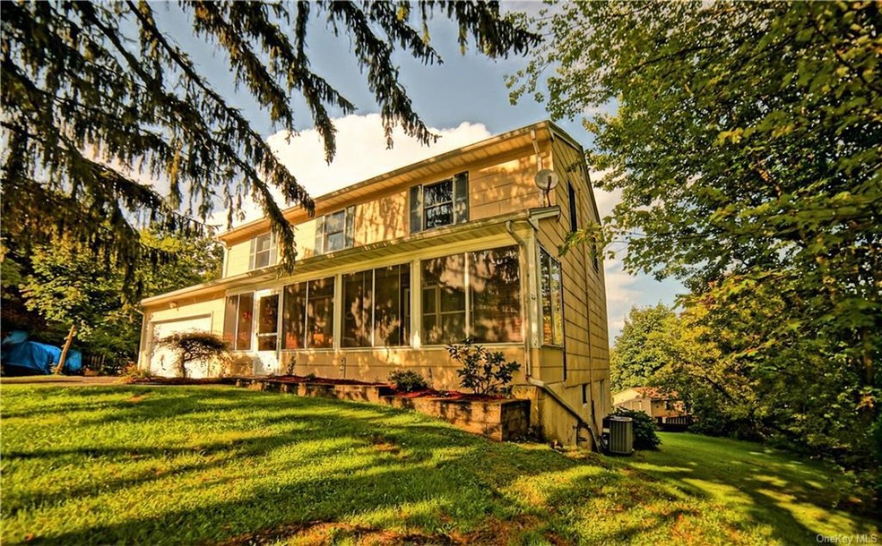 12 Neptune Ct, Monroe, NY 10950 - photo 1