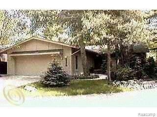 2275 Forest Glen.jpg