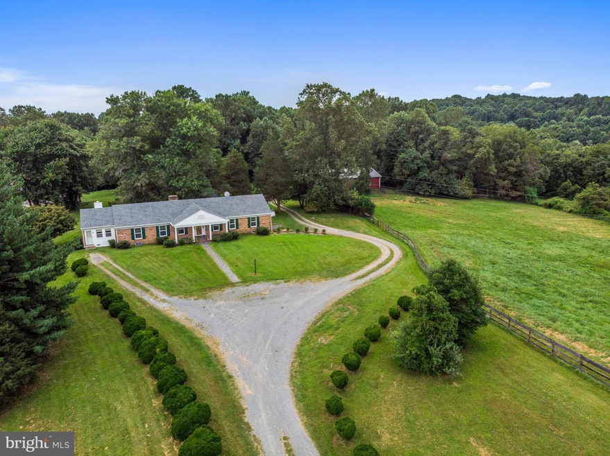 14564 Lee Hwy, Amissville, VA 20106 - photo 1