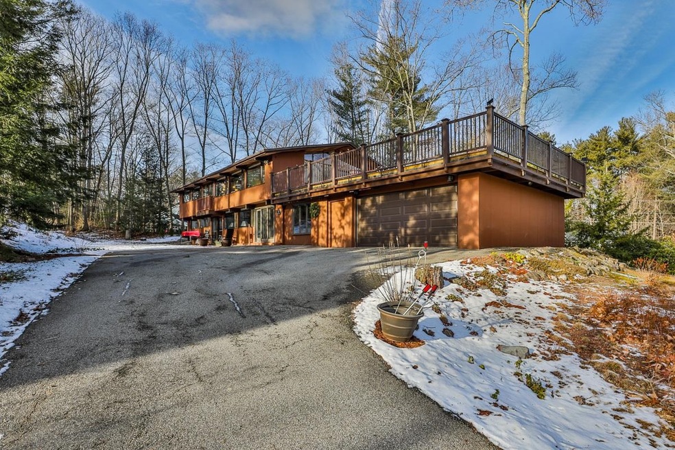 3 Belfast St, Nashua, NH 03063 - photo 1