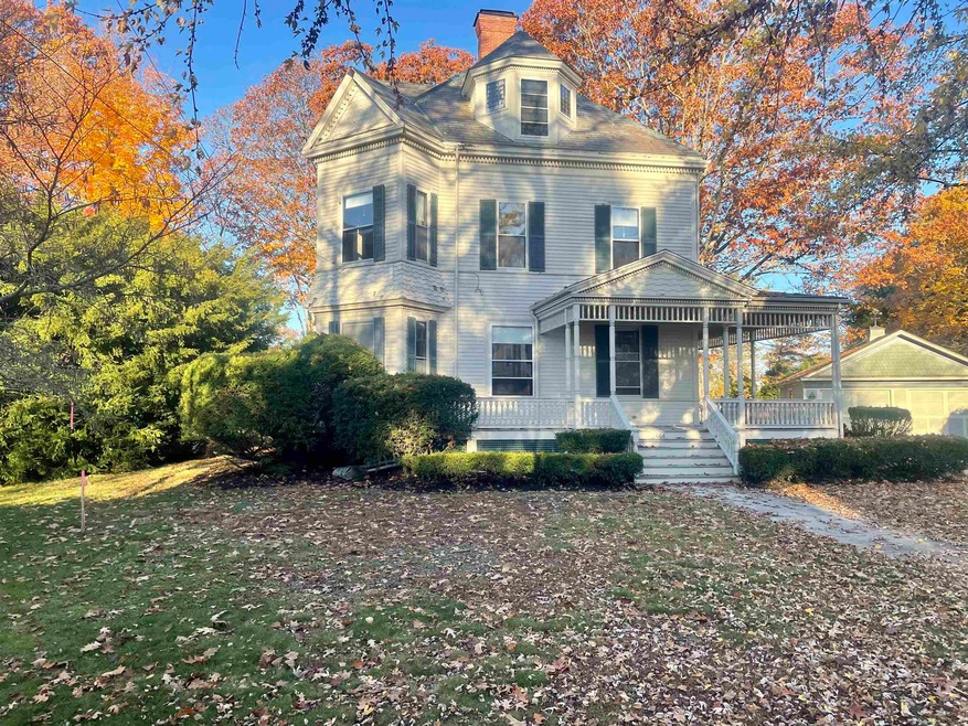 668 Middle St, Portsmouth, NH 03801 - photo 1