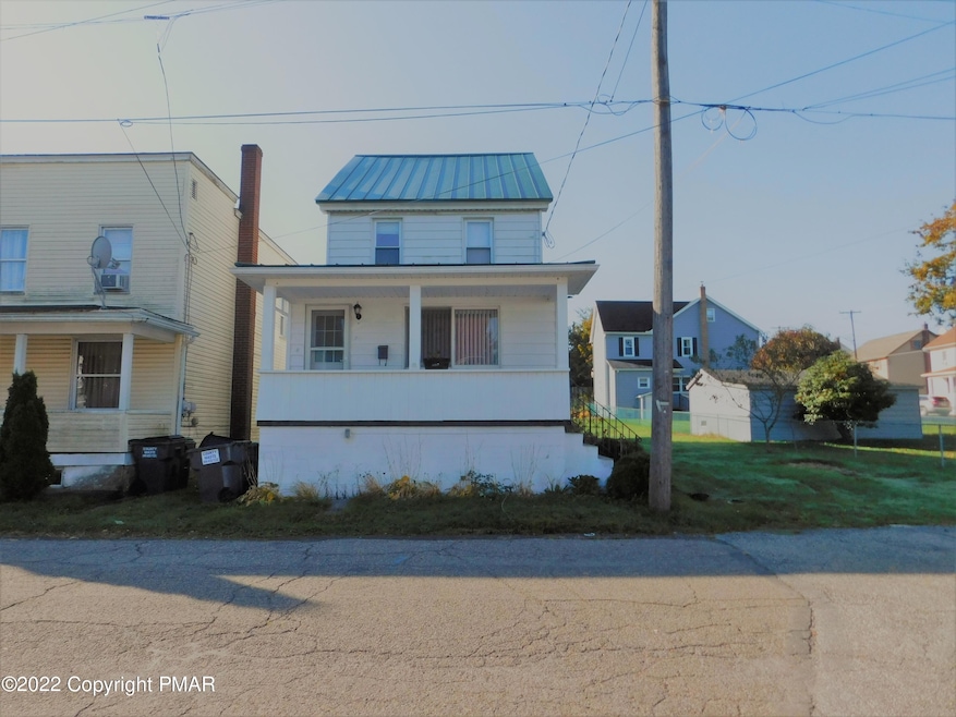210 E Jackson St, McAdoo, PA 18237 - photo 1