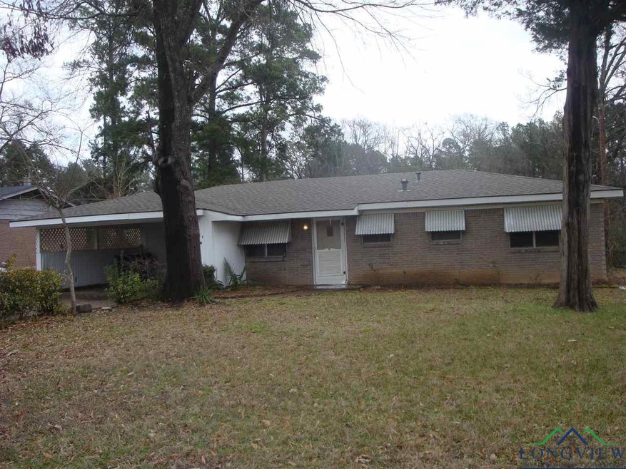 1106 Lake Dr, Longview, TX 75601 - photo 1