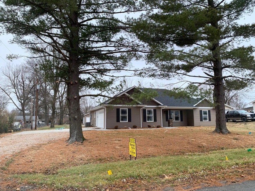 308 E Proctor St, Sturgeon, MO 65284 - photo 1