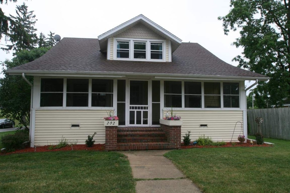 202 Church St, Brooklyn, WI 53521 - photo 1