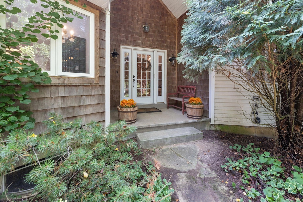 For Sale $1,100,000 • Co-Listing Agent