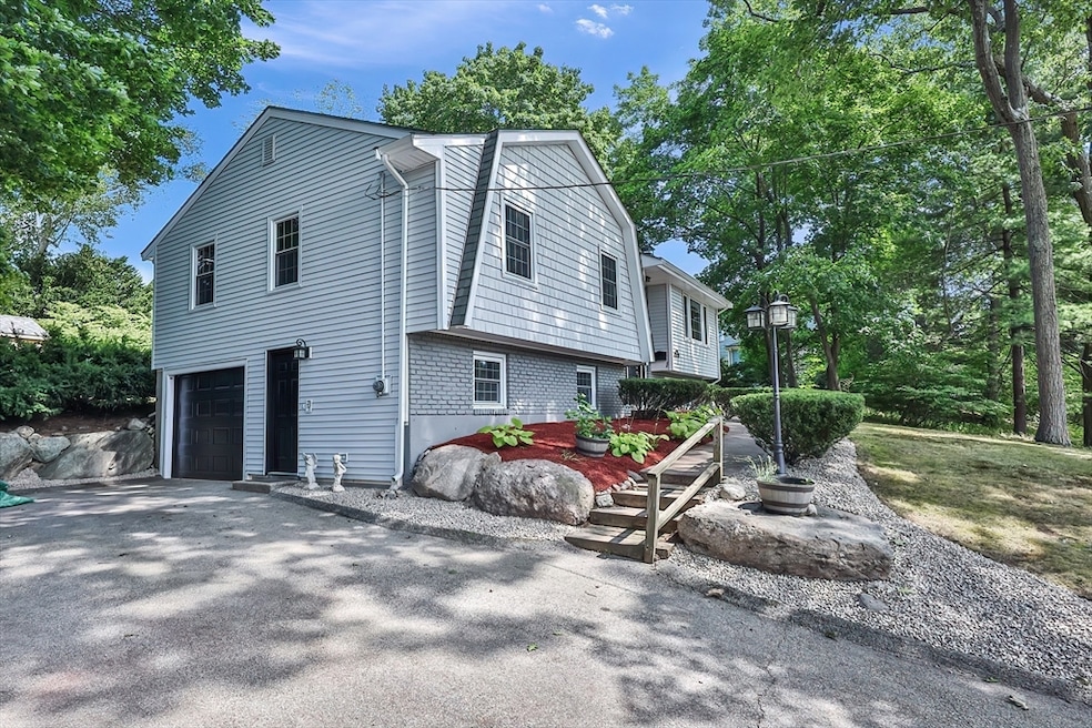 39 West St, Attleboro, MA 02703 - photo 1