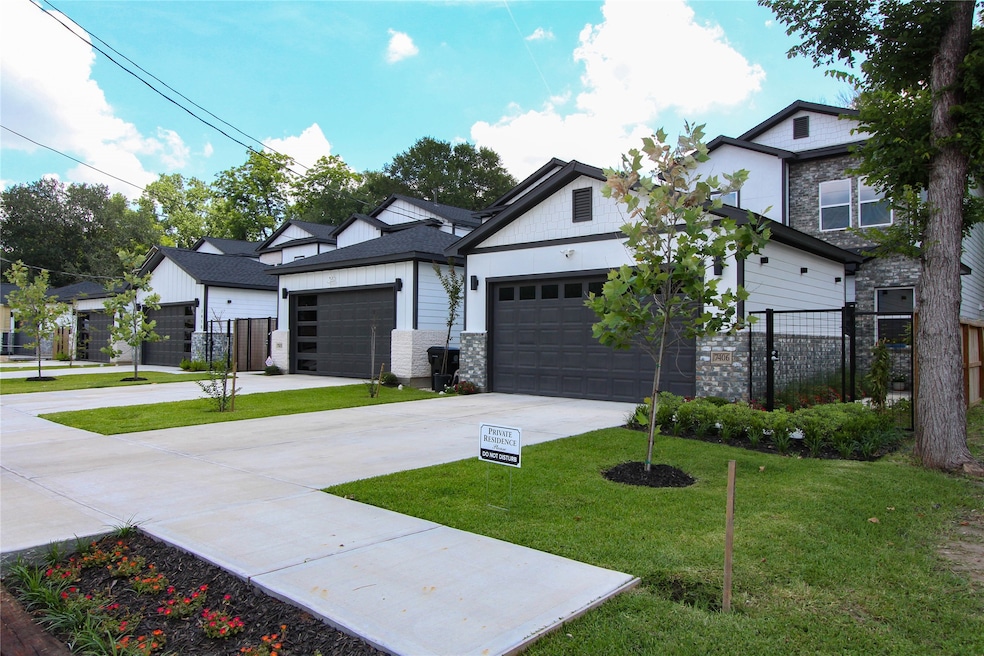 7412 Cora St, Houston, TX 77088 - photo 1