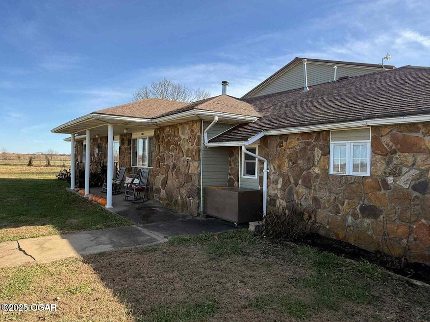 1065 NW 40th Rd, Liberal, MO 64762 - photo 1