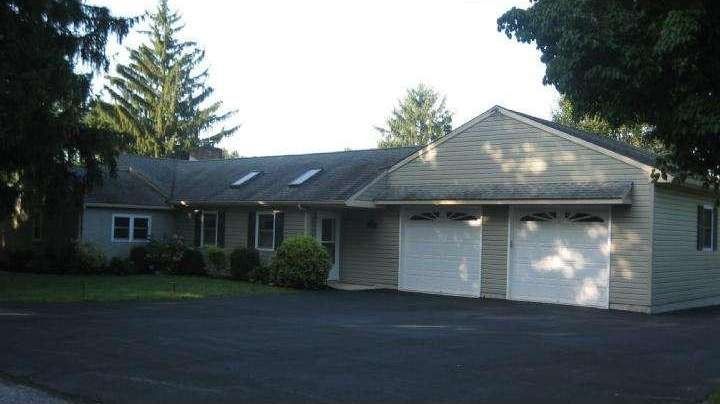 580 Crestview Dr, West Chester, PA 19382 - photo 1