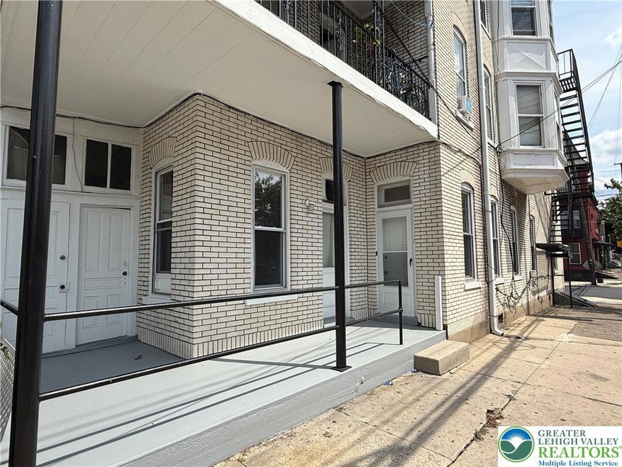 1149 W Turner St unit 1st Floor, Allentown, PA 18102 - photo 1