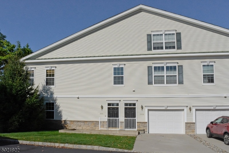 1502 Meadow Brook Ct unit 1502, Whippany, NJ 07981 - photo 1
