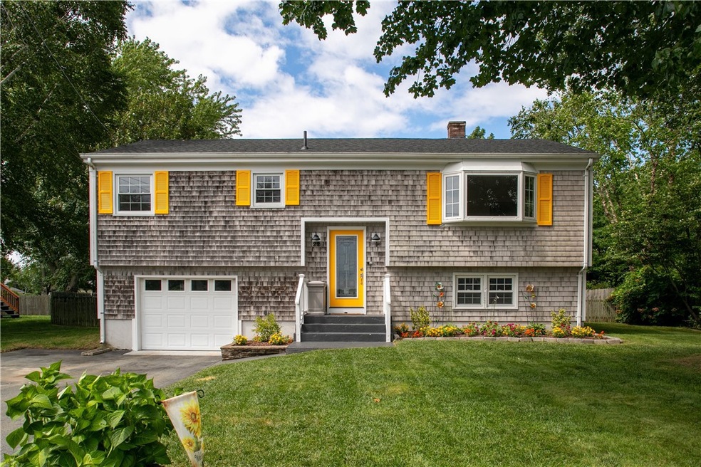 22 Reardon Dr, Middletown, RI 02842 - photo 1