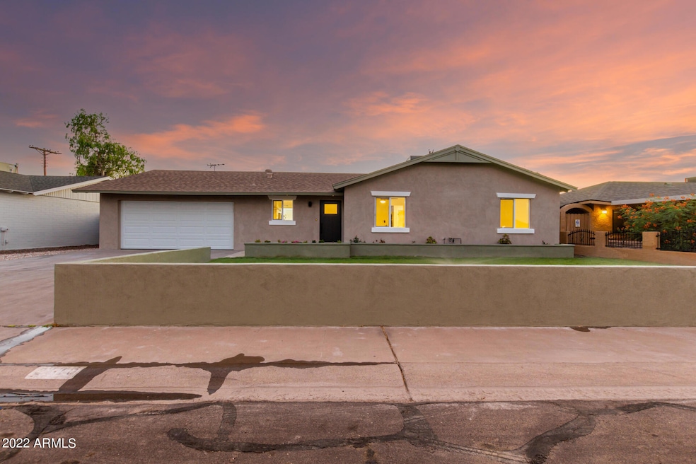 Sold $900,000 • Co-Listing Agent