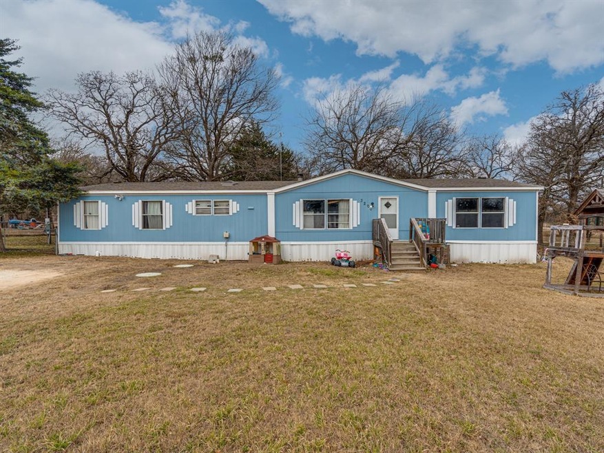 3200 Rolling Oaks Dr, Cleburne, TX 76031 - photo 1