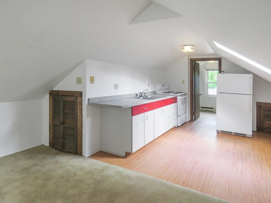 10 Gerald Ct unit 4, Cherry Valley, MA 01611 - photo 1