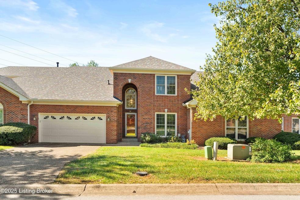 902 Forest Bridge Rd, Louisville, KY 40223 - photo 1