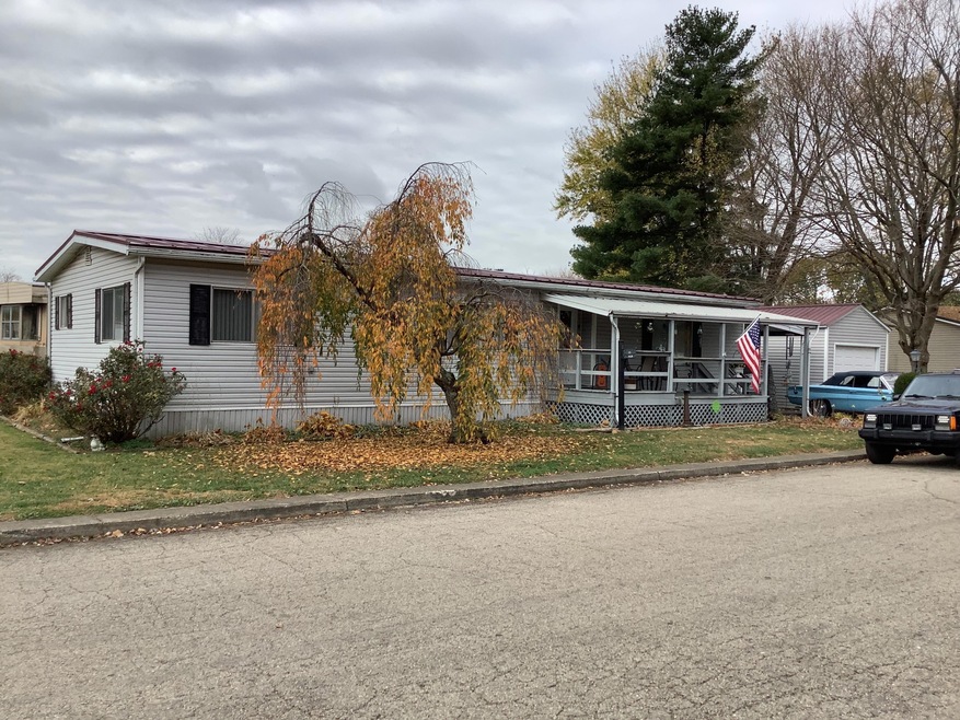 225 Villa Dr, Circleville, OH 43113 - photo 1