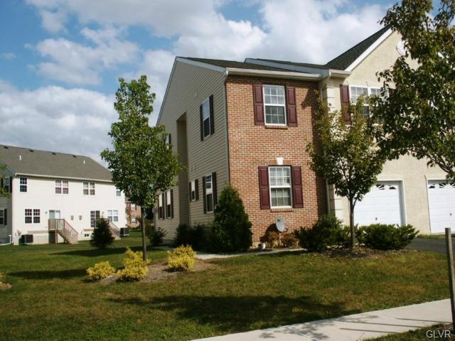 3622 Clauss Dr, Macungie, PA 18062 - photo 1