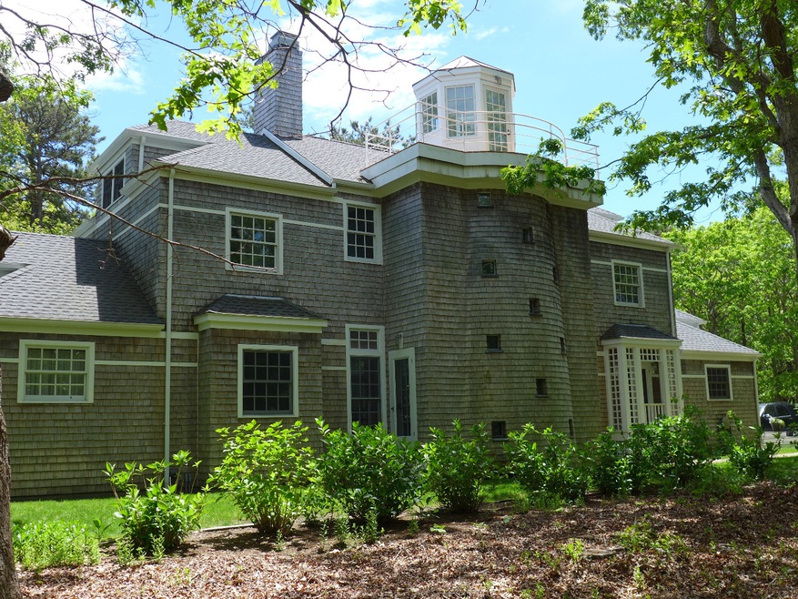 165 Quinsigamond Ave, Vineyard Haven, MA 02568 - photo 1