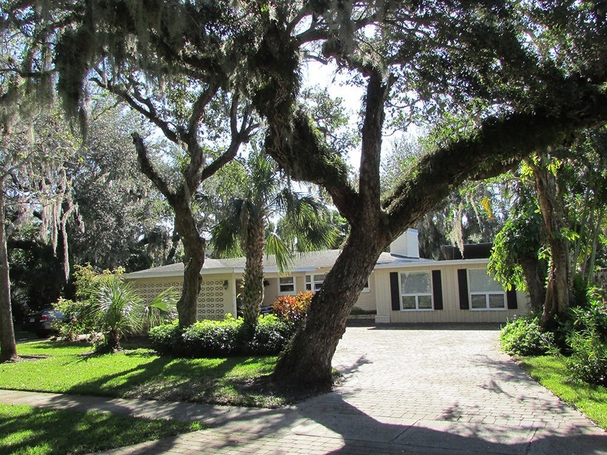 560 Acacia Rd, Vero Beach, FL 32963 - photo 1