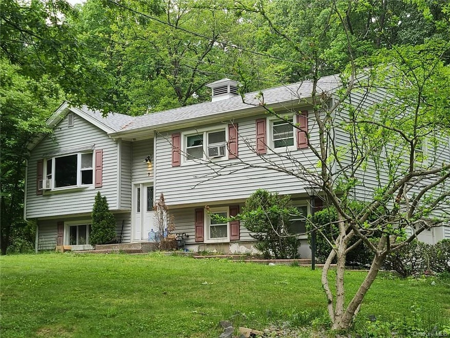 7 Midway Rd, Spring Valley, NY 10977 - photo 1