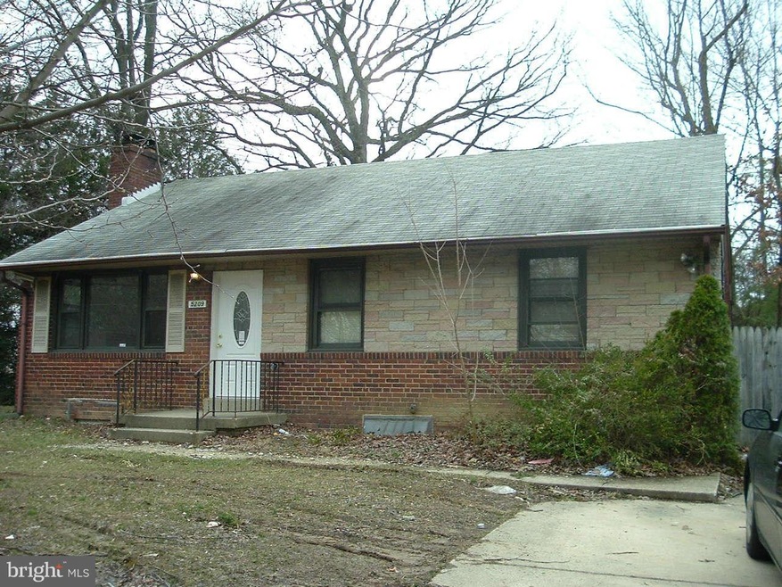 5209 Wheeler Rd, Oxon Hill, MD 20745 - photo 1