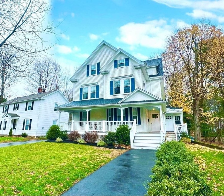 121 Washington St unit 2, Wellesley Hills, MA 02481 - photo 1