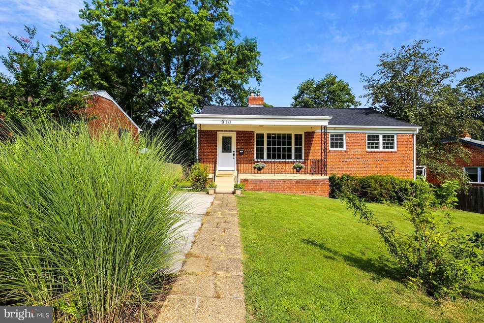 810 Hayward Ave, Takoma Park, MD 20912 - photo 1
