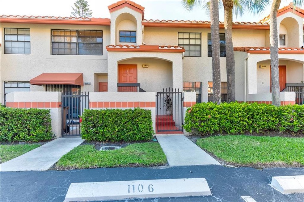 Beautiful townhouse in Independence Bay!