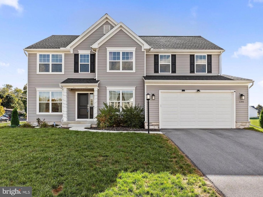 For Sale $599,800 • Co-Listing Agent