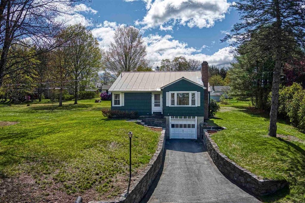 11 Crawford Ave, West Lebanon, NH 03784 - photo 1