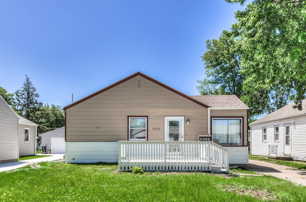 mls 3019 6 Ave 01 (2)