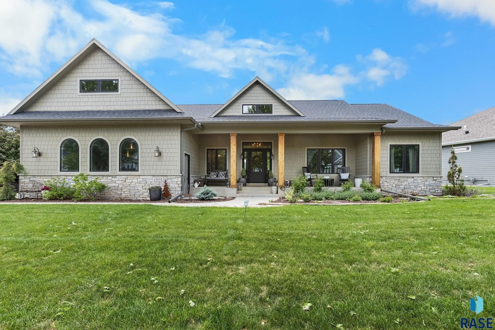 Pending $875,000 • Co-Listing Agent