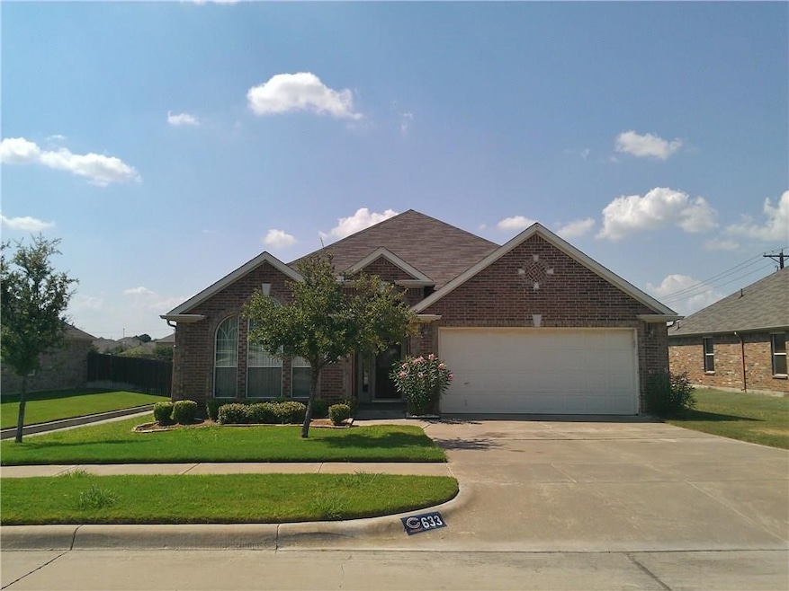 633 Blue Sky Dr, Arlington, TX 76002 - photo 1