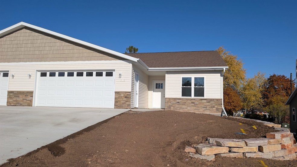 202 Evergreen Ln, Chilton, WI 53014 - photo 1