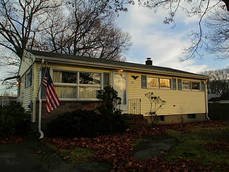 27 Wellington Ave, Warwick, RI 02886 - photo 1