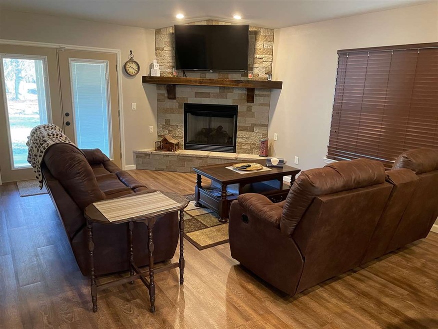 32296 Hub Rd, Dozier, AL 36028 - photo 1