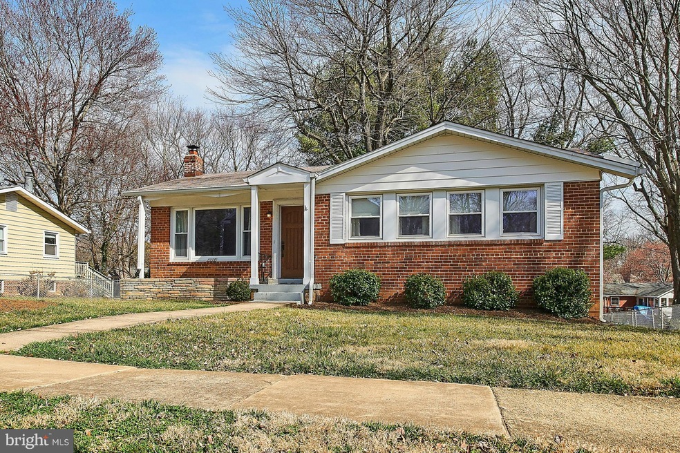 1008 Frederick St SW, Vienna, VA 22180 - photo 1