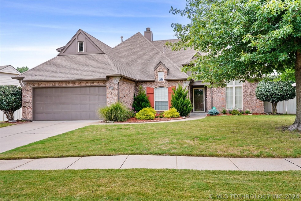 1716 W Austin St, Broken Arrow, OK 74011 - photo 1