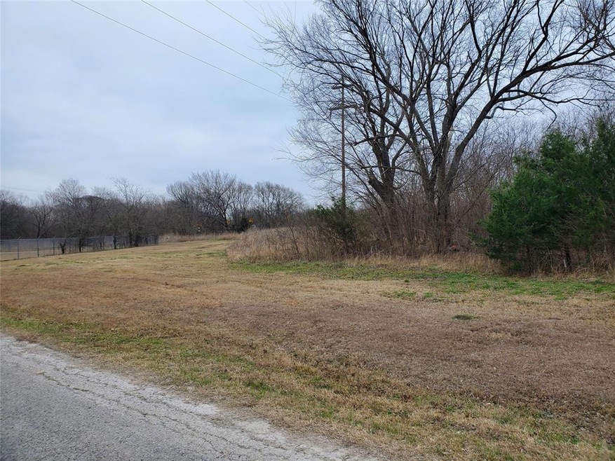 TBD N Bond St, Whitewright, TX 75491 - photo 1