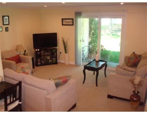 5 Post Oak Ln unit 16, Natick, MA 01760 - photo 1