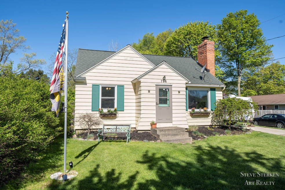 786 myrtle ave, Holland, MI 49423-1