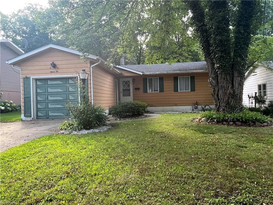 1510 Hilton Dr, Akron, OH 44313 - photo 1