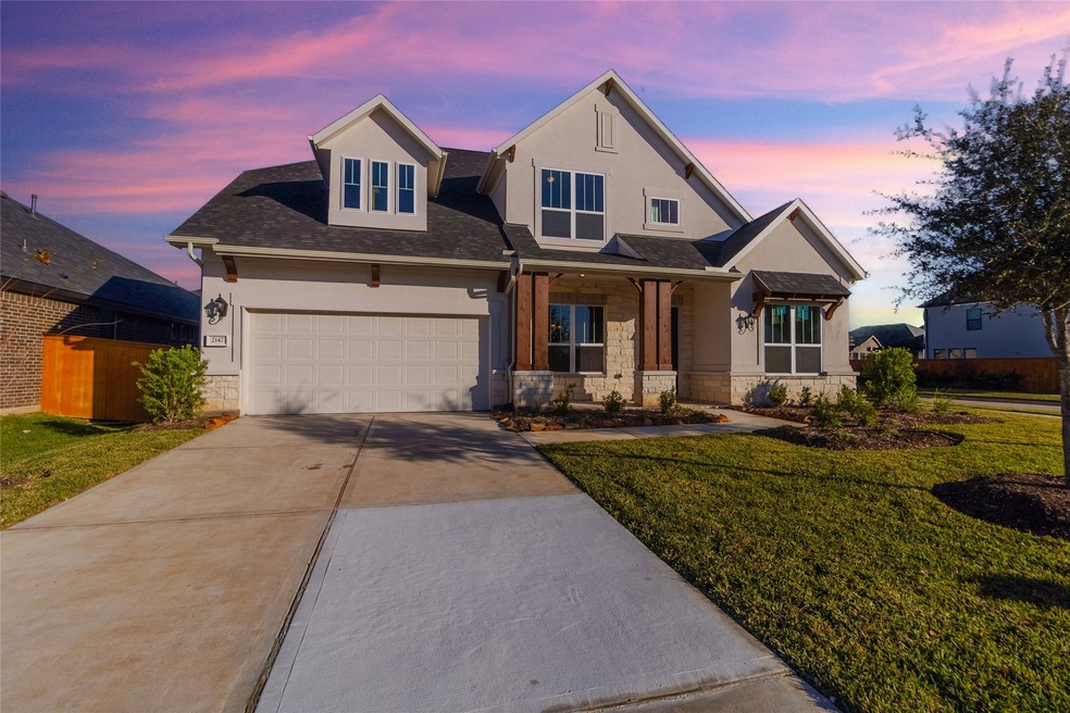 Welcome home to 2147 Partridgeberry Lane located in Firethorne and zoned to Lamar Consolidated ISD.