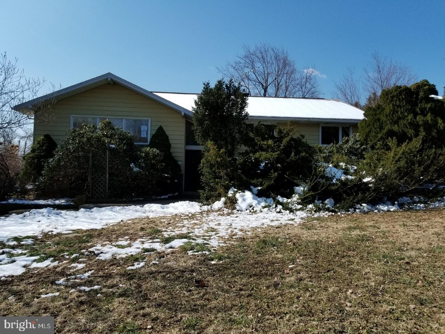 1530 Orchard Ln, Boyertown, PA 19512 - photo 1